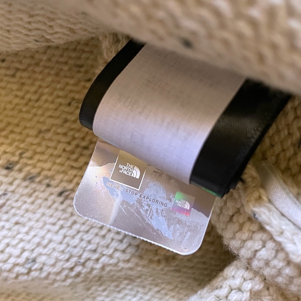 The North Face Women’s Crestview 1/4 Zip Sweater - Picture 7 of 8